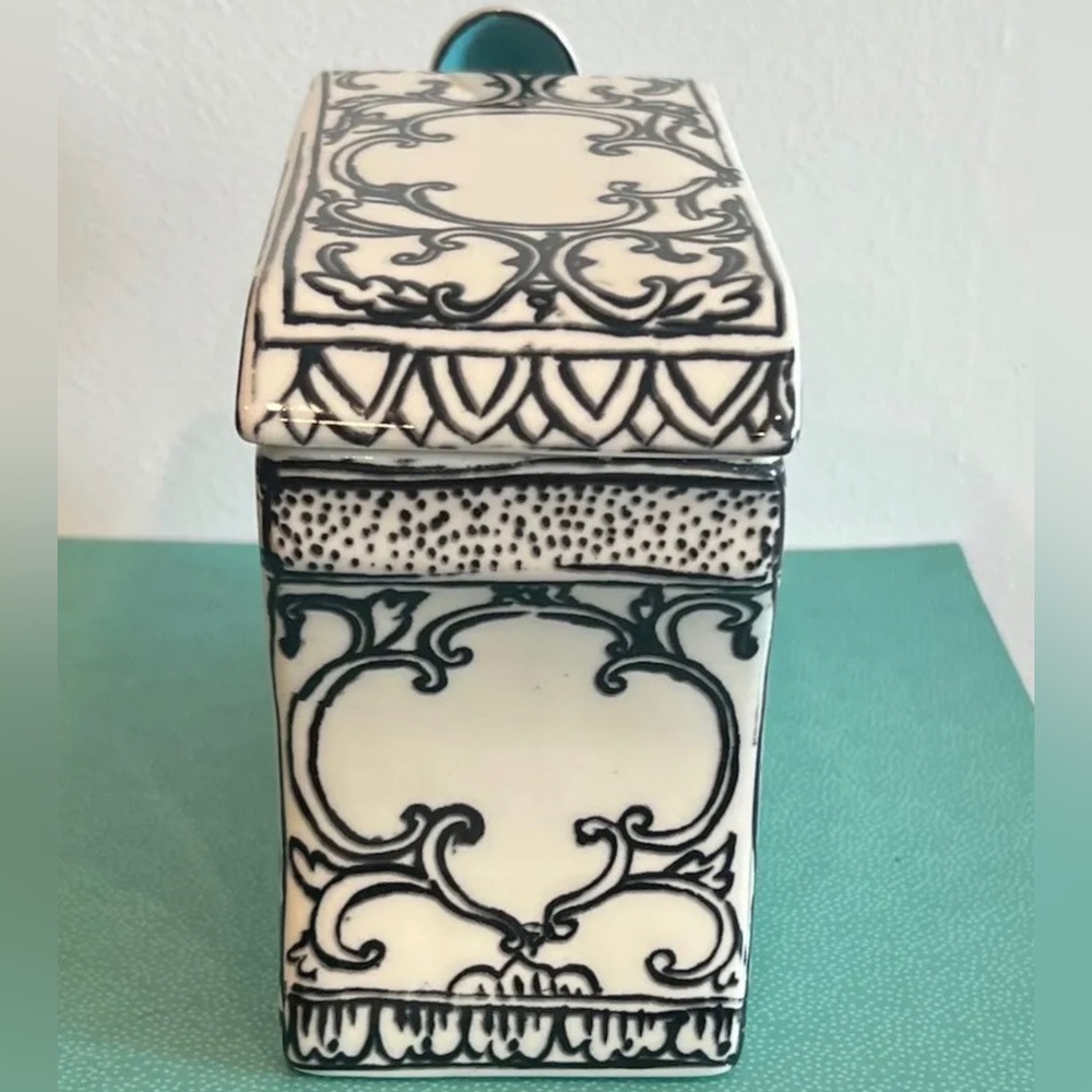 ✨HP✨ MOLLY HATCH CERAMIC “TEA REVIVES YOU” CANISTER W/ SCOOP - Picture 5 of 12